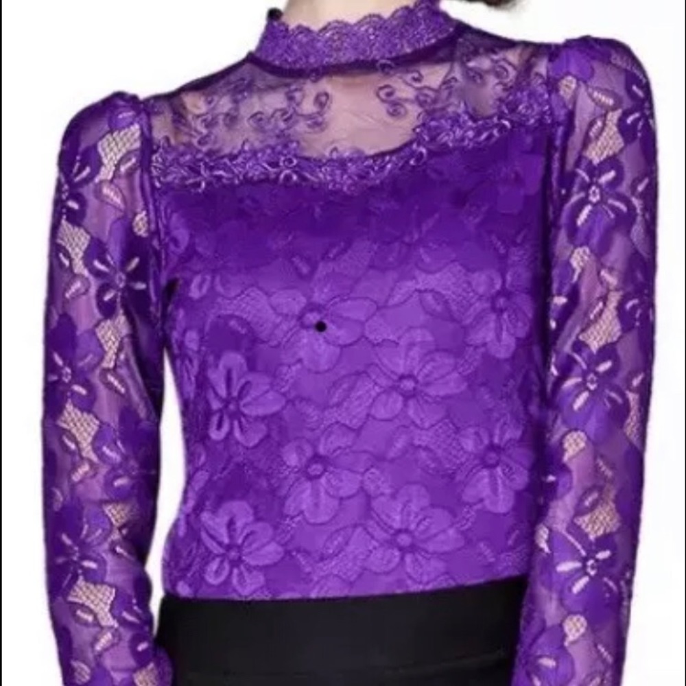 New women’s Fashion Lace Blouses Size M